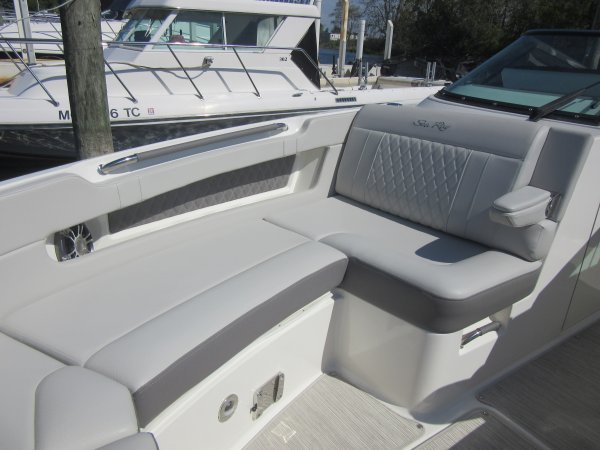 Used 2022 Sea Ray Power Boat for sale